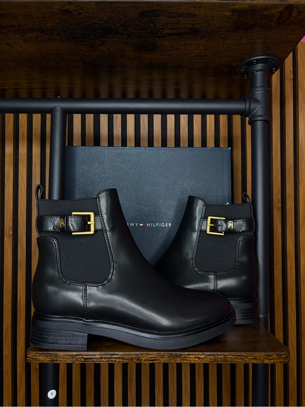 Footwear - Boots